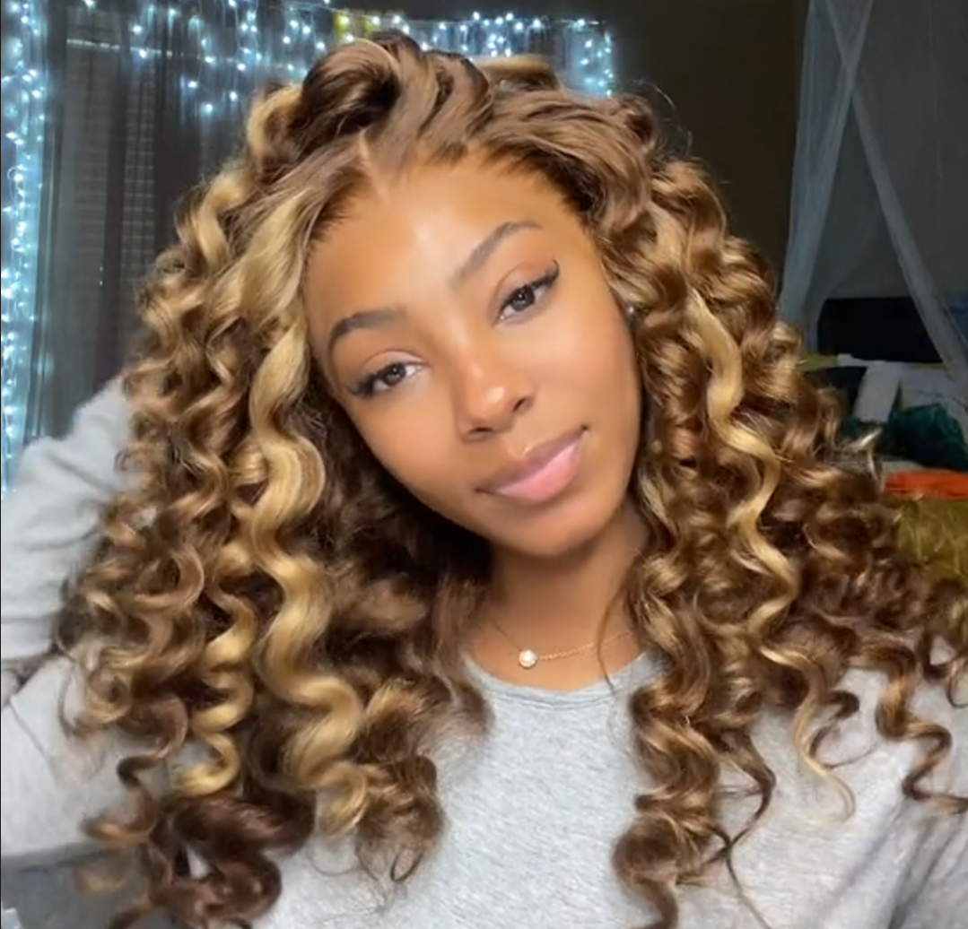 Highlight Honey Blonde Wand Curl Hair 13x4 Lace Front Wig Bouncy Loose –  GeetaHair